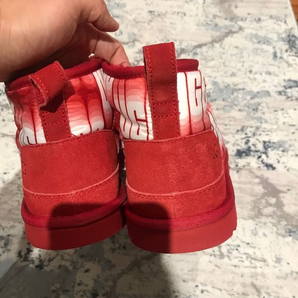 UGG Chukka Boots Red Shearling Graffiti Neumel LTA Winter Wavelength Mens 13 - Picture 11 of 15